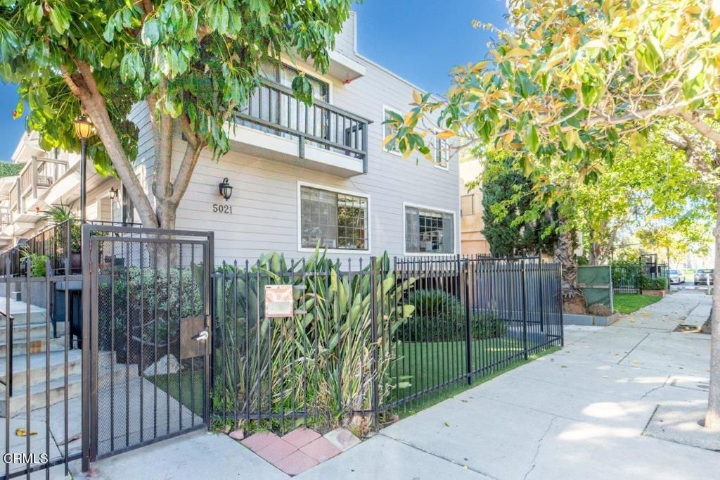 Photo of 5021 Tilden Avenue #1, Sherman Oaks, CA 91423 (MLS # P1-25351)