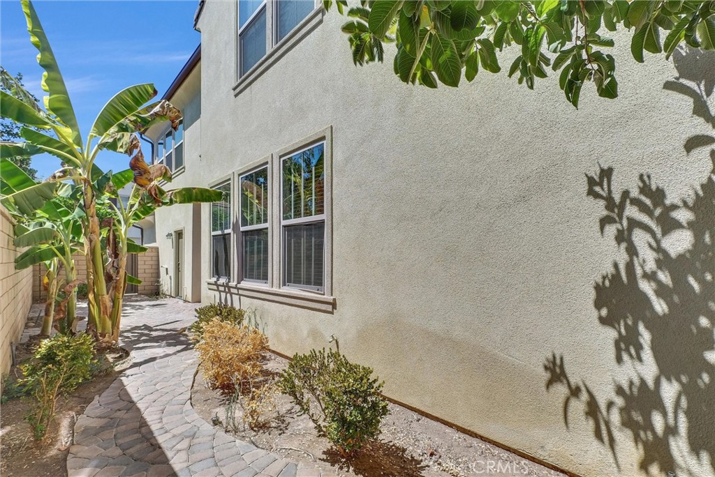 Sendero (SEND) - Residential Lease