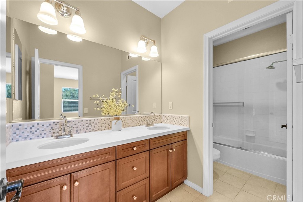 Sendero (SEND) - Residential Lease