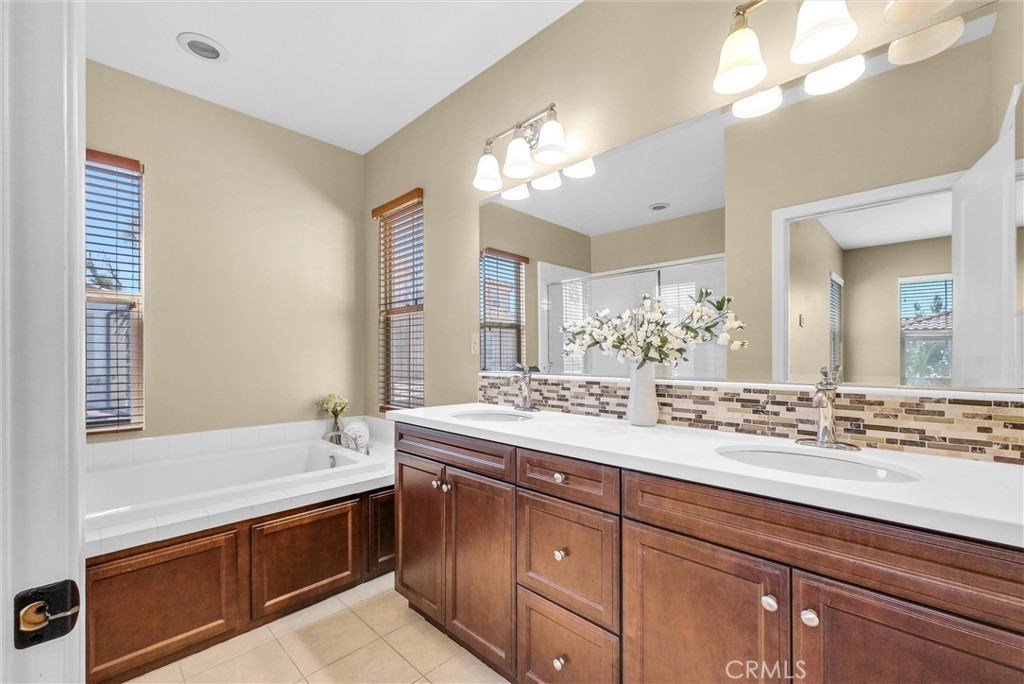 Sendero (SEND) - Residential Lease