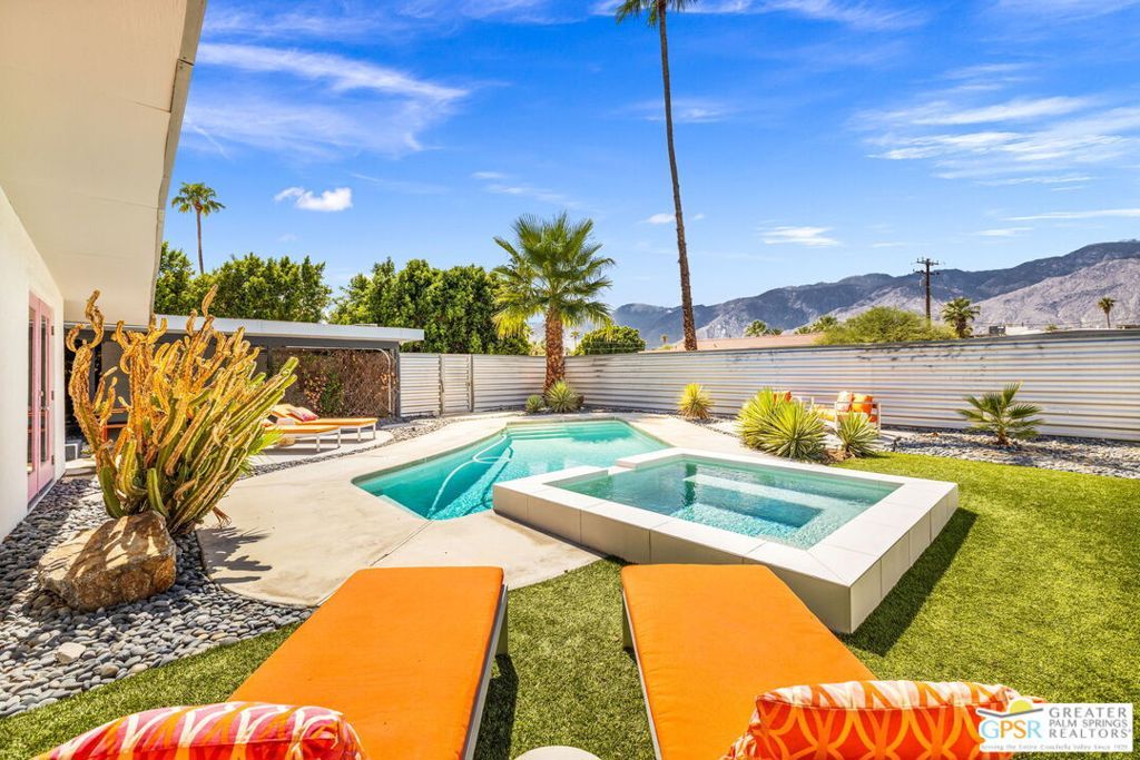 Photo of 888 S Calle Santa Cruz, Palm Springs, CA 92264 (MLS # 25597257PS)