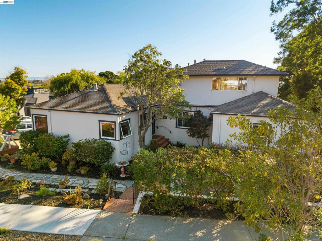 401 Colusa Ave AVE