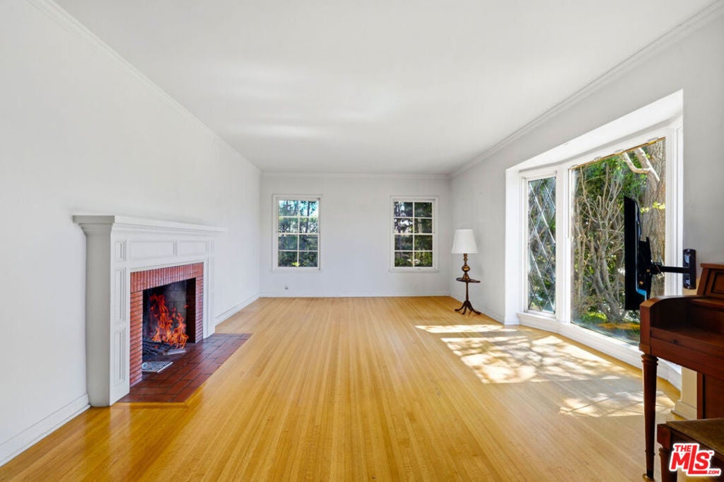 3024 Manning Avenue
