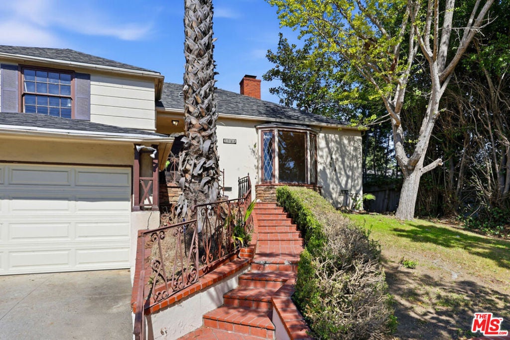 Photo of 3024 Manning Avenue, Los Angeles, CA 90064 (MLS # 26998569)