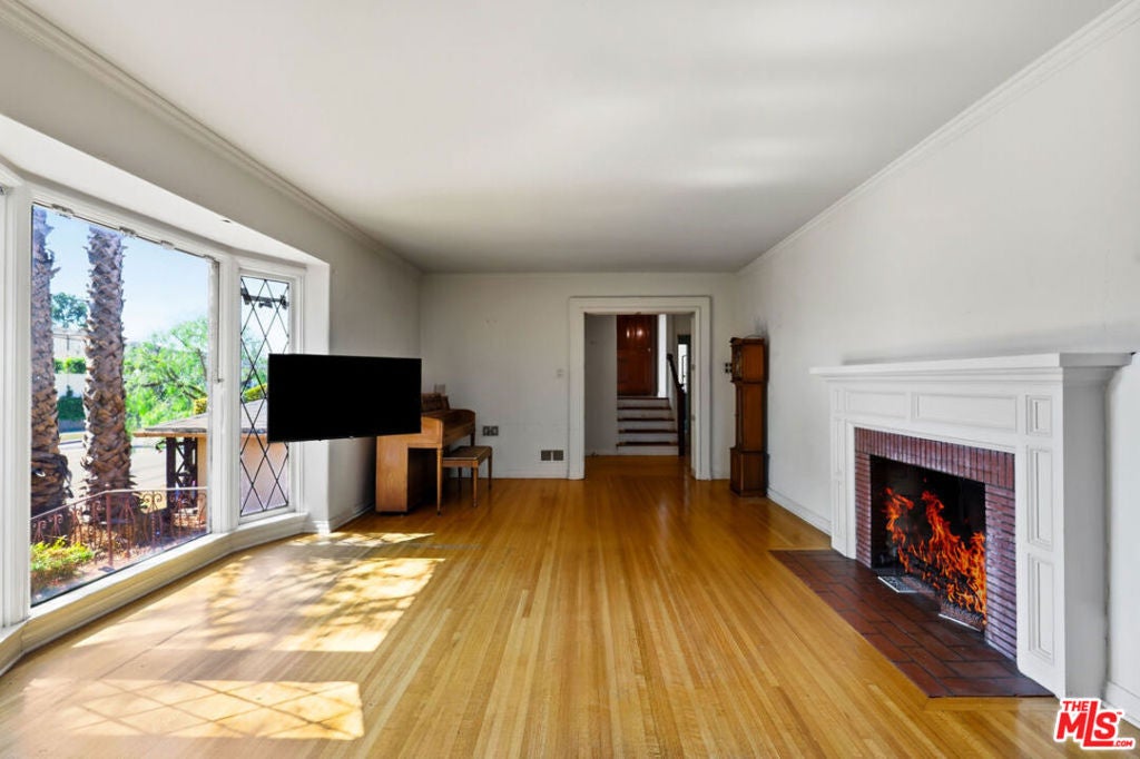 3024 Manning Avenue