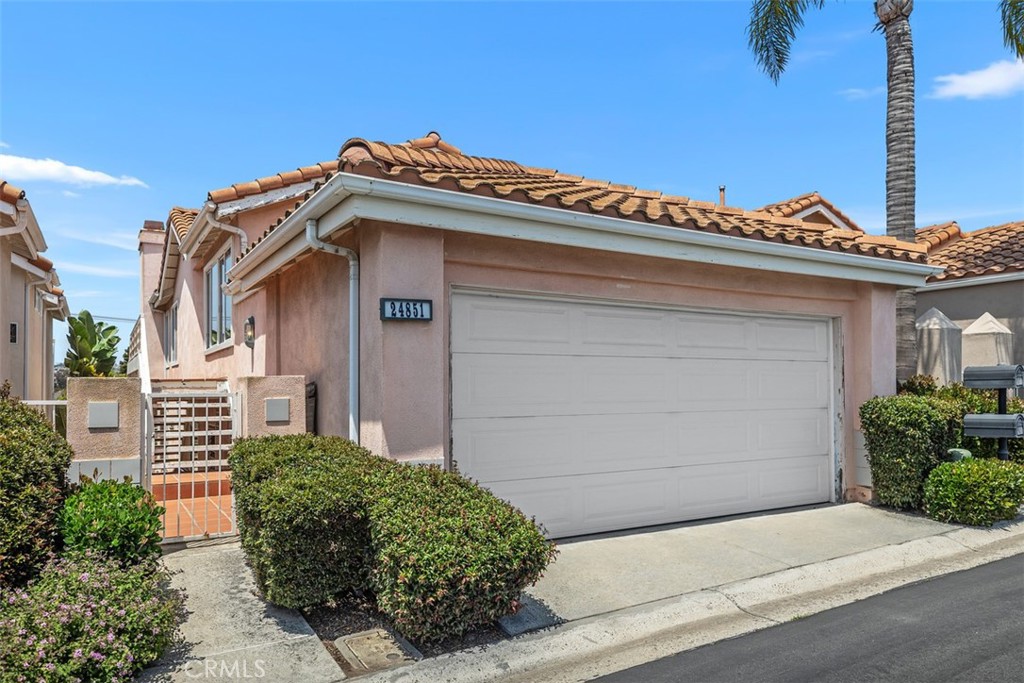 Welcome to an exceptional investment opportunity nestled in the prestigious, gated community of Waterford Pointe in the heart of Dana Point. This charming 2-bedroom, 2.5-bathroom residence presents a unique chance to create your dream coastal escape. While it offers luxury living with elements that need some TLC, it’s a blank canvas waiting for your personal touch.
The residence features a beautifully remodeled kitchen, making it a culinary enthusiast's paradise. Step into the family room, designed to blend indoor and outdoor living seamlessly. From there, an expansive deck reveals breathtaking views of rolling hills and city lights, setting the perfect scene for alfresco dining or evening gatherings under the stars.
The primary bedroom serves as a tranquil retreat with ample space, a generous walk-in closet, and a spa-like bathroom complete with a soaking tub—ideal for unwinding after a day at the beach. Thoughtful design is evident in every detail, maximizing comfort and potential luxury.
Waterford Pointe is more than a home; it's a community offering exclusive amenities like a swimming pool, spa, and tennis courts to enhance your coastal lifestyle. Located just moments from the iconic Dana Point Harbor, you'll find sailing adventures and renowned surf spots at Doheny Beach and Salt Creek. The completion of the Harbor promises to boost your investment further.
Nearby, explore the Del Prado district, bustling with boutiques, gourmet dining, wine bars, and breweries. For golf enthusiasts, world-class courses are just a swing away. Embrace the quintessential coastal lifestyle, where every day feels like a vacation.
This property is more than a home; it is an opportunity to create a personal paradise and a gateway to the luxurious and vibrant life that coastal California offers. Discover the magic of Dana Point, where luxury meets potential, and transform this dream into your reality. Embrace the opportunity to invest in a piece of coastal charm that promises both lifestyle and future rewards.