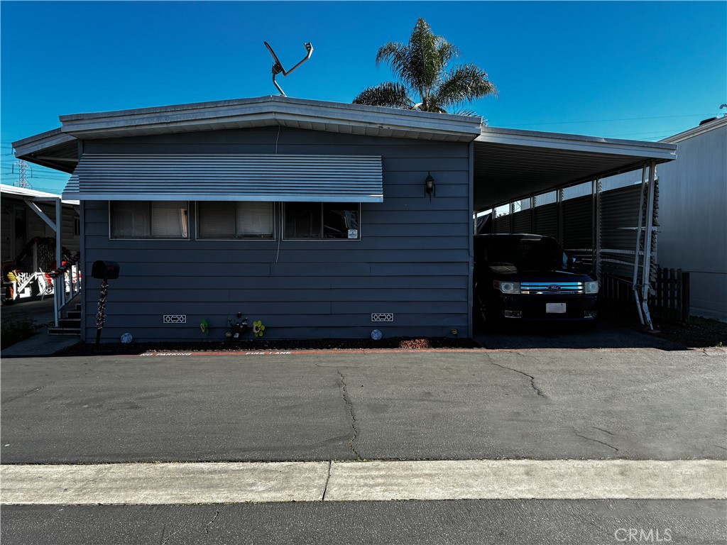 16600 Orange Avenue 66