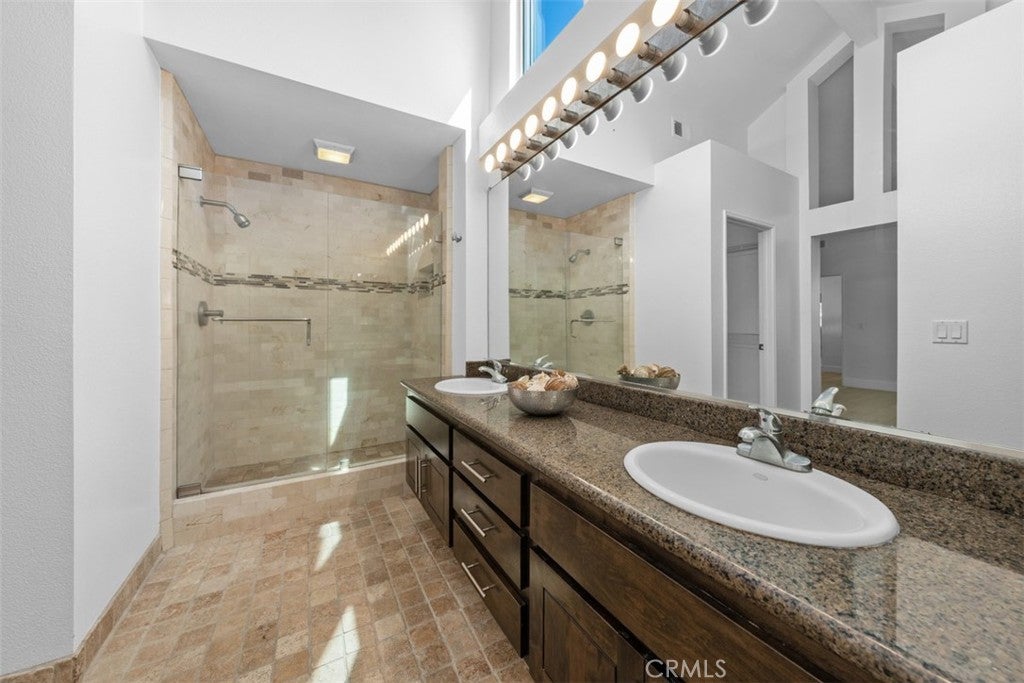 27 Almeria, Irvine CA 92614 - Photo 20