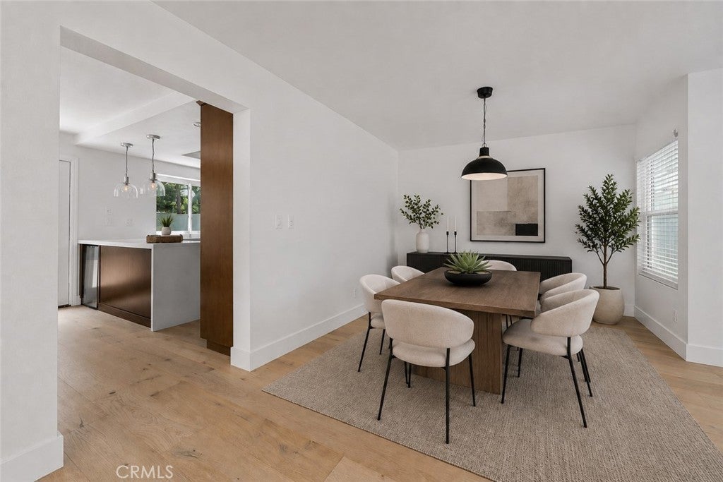27 Almeria, Irvine CA 92614 - Photo 8