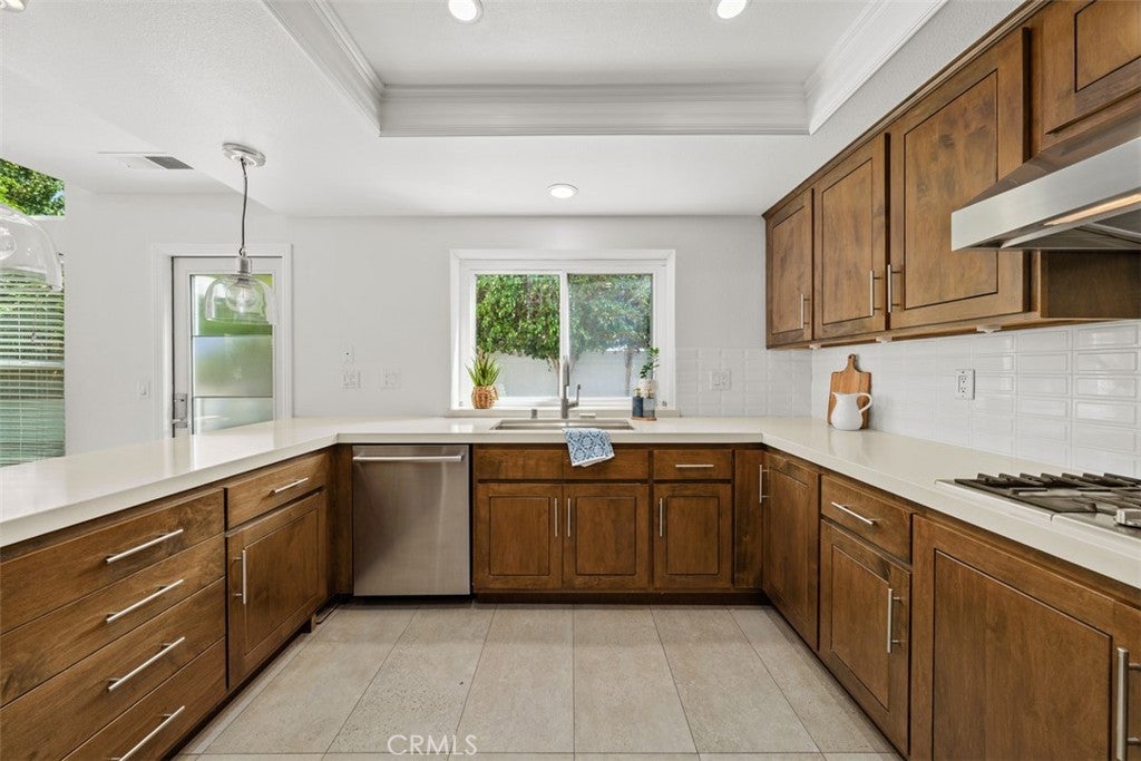 27 Almeria, Irvine CA 92614 - Photo 13