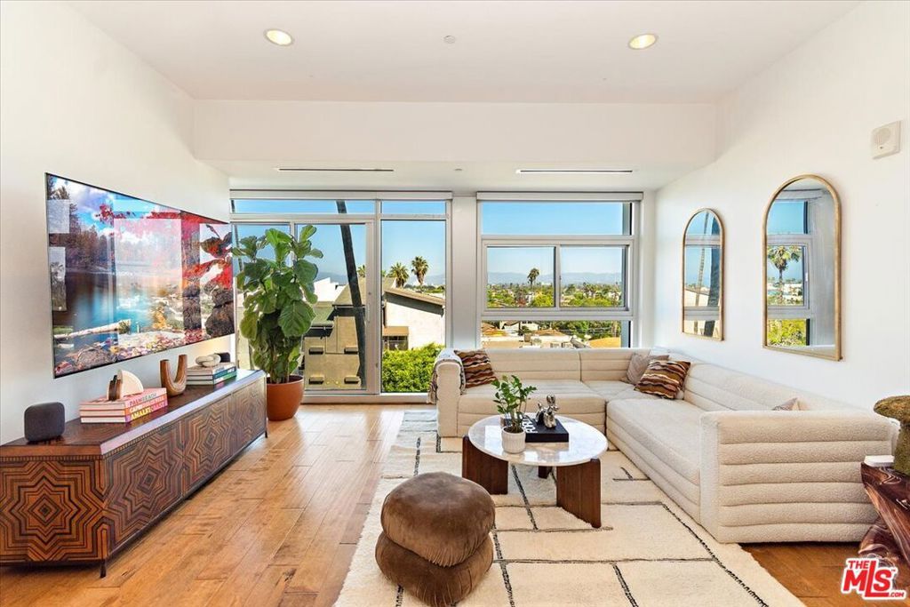 Photo of 3111 Via Dolce #402, Marina Del Rey, CA 90292 (MLS # 25617377)