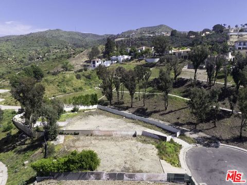 Tiny photo for 1433 El Bosque Court, Pacific Palisades, CA 90272 (MLS # 26669435)