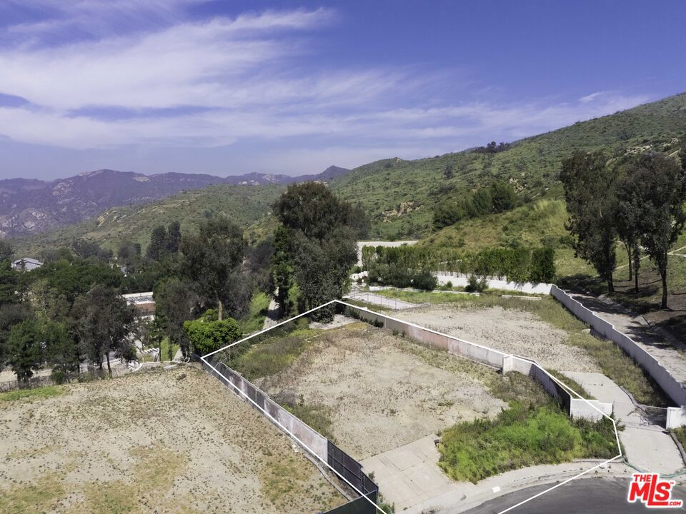 1433 El Bosque Court