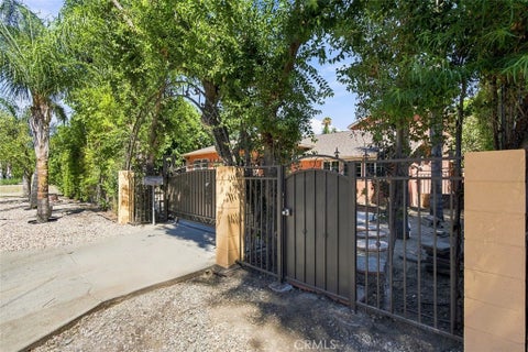 Photo of 8320 Oakdale AVE, Winnetka, CA 91306 (MLS # SR26193733)