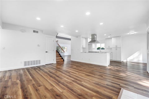 Tiny photo for 816 Pamela Wood St, Thousand Oaks, CA 91320 (MLS # SR26233248)
