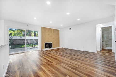 Tiny photo for 816 Pamela Wood St, Thousand Oaks, CA 91320 (MLS # SR26233248)