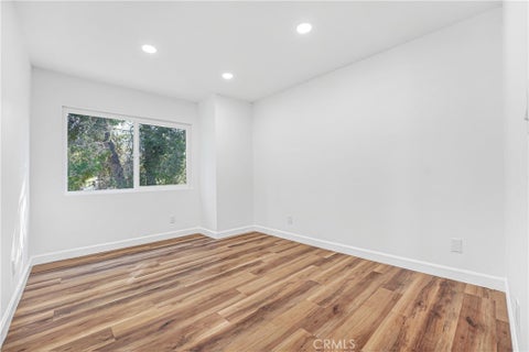 Tiny photo for 816 Pamela Wood St, Thousand Oaks, CA 91320 (MLS # SR26233248)