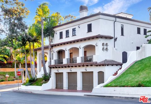Photo of 3501 Caribeth Drive, Encino, CA 91436 (MLS # 25599543)