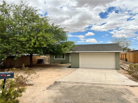 Photo of 5447 Mariposa Avenue, 29 Palms, CA 92277 (MLS # SW26189090)