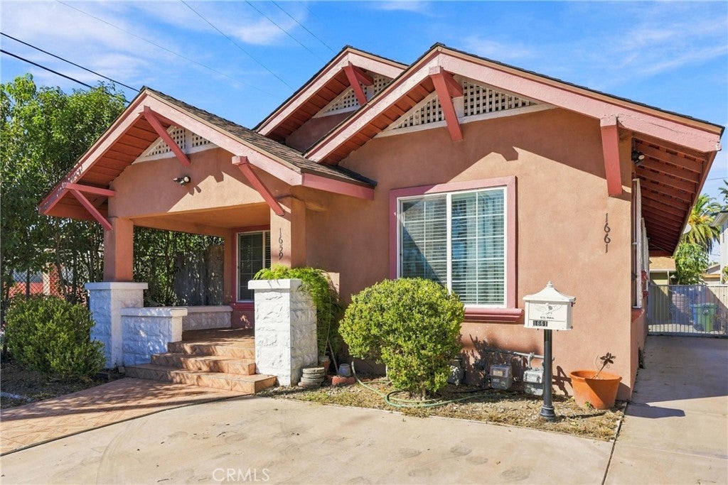 1659 W 39th
