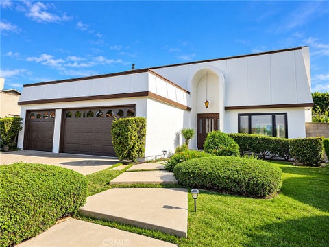 Photo of 11130 Stonecress AVE, Fountain Valley, CA 92708 (MLS # OC26231193)
