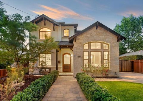 Photo of 999 Franquette Avenue, San Jose, CA 95125 (MLS # ML82041444)