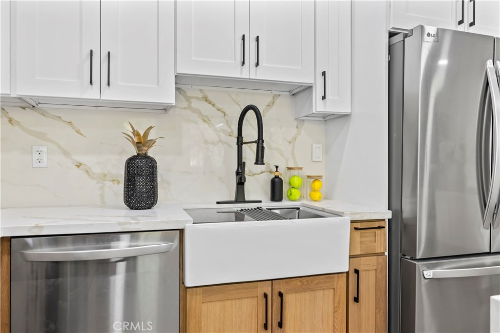 2813 Weidermeyer Avenue