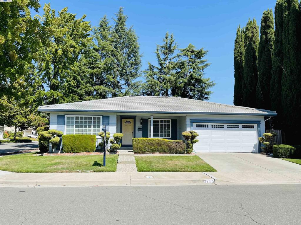 Discover the potential of this beautifully maintained corner lot in Del Prado, just two blocks from Hansen Park and close to Downtown, ACE Train, and HWY 680. With 1709 Sq. Ft., this home offers an exciting opportunity to create your dream space and build equity through your personal touch.