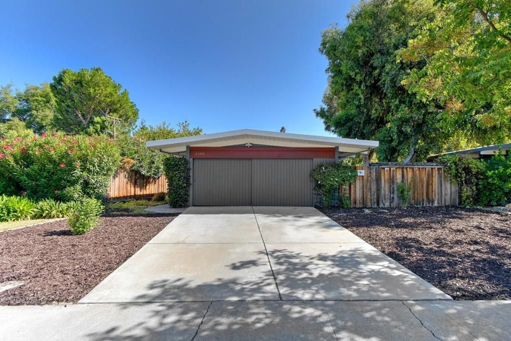 listing image 130724773552481314354
