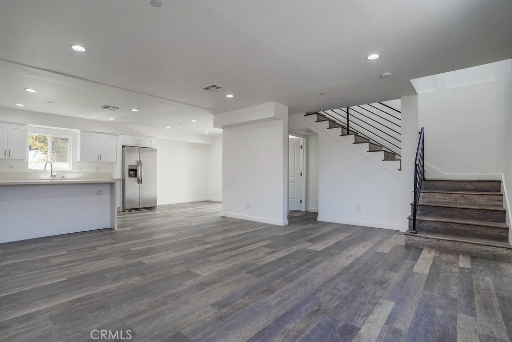 3409 Elizabeth Avenue