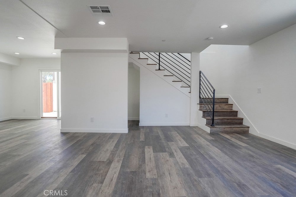3409 Elizabeth Avenue
