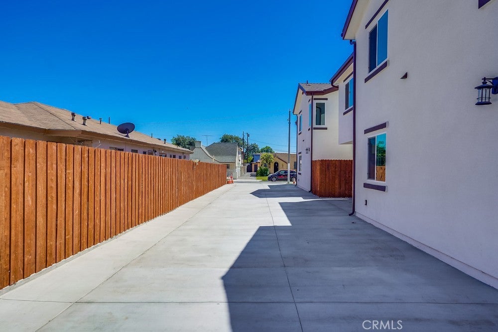 3409 Elizabeth Avenue