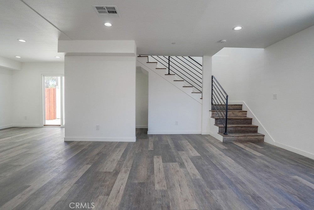 3409 Elizabeth Avenue
