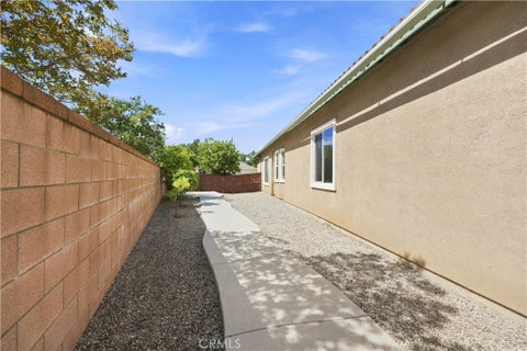 Tiny photo for 43940 Via Montalban, Temecula, CA 92592 (MLS # SW26195767)