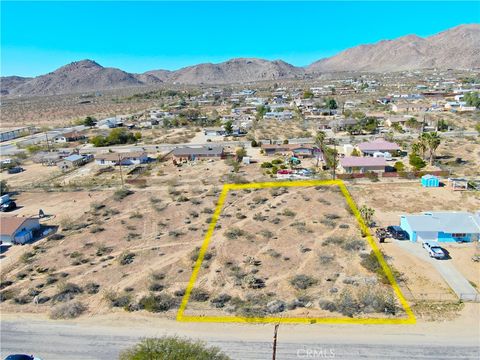 Photo of 0 Avenida La Mirada, Joshua Tree, CA 92252 (MLS # JT26026016)