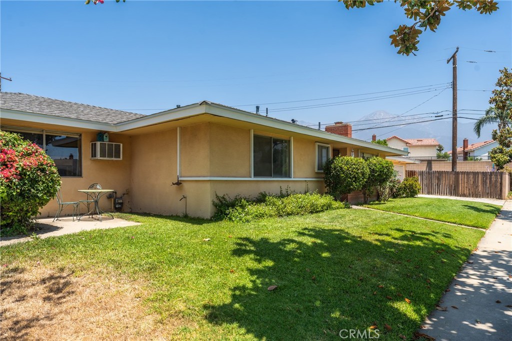 9056 La Vine Street