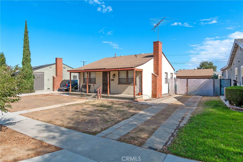4392 Elm Avenue