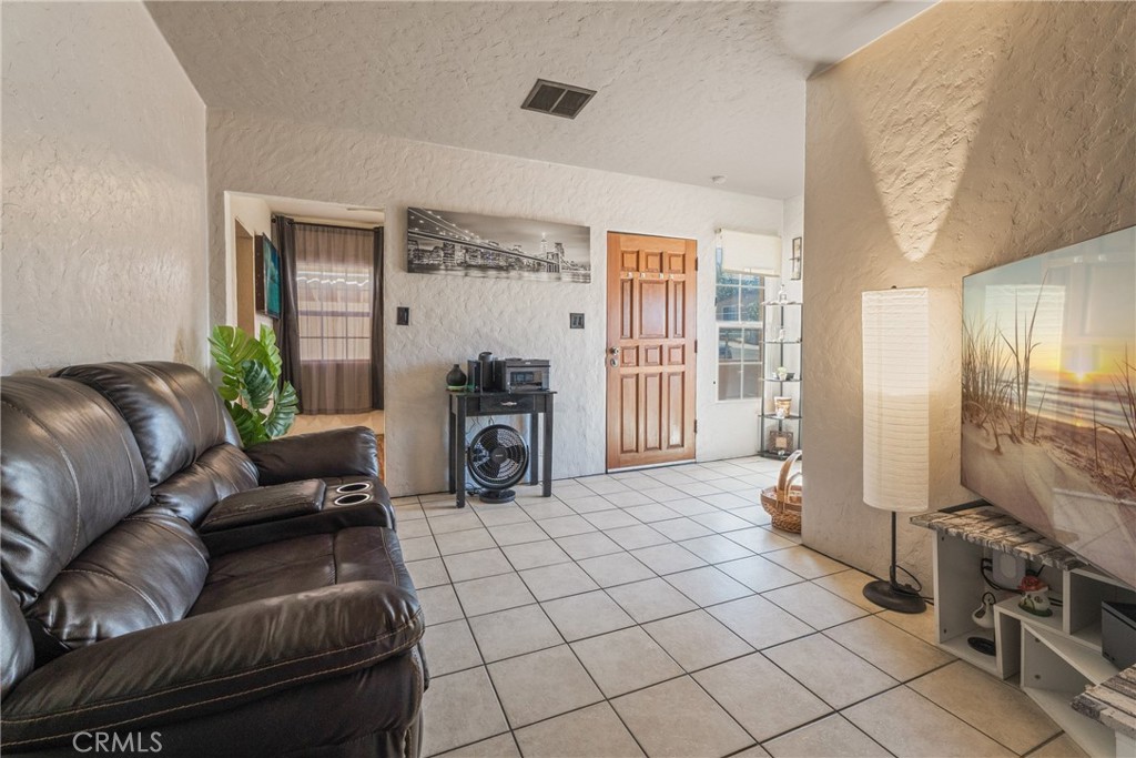 Properties 4 513 Arville