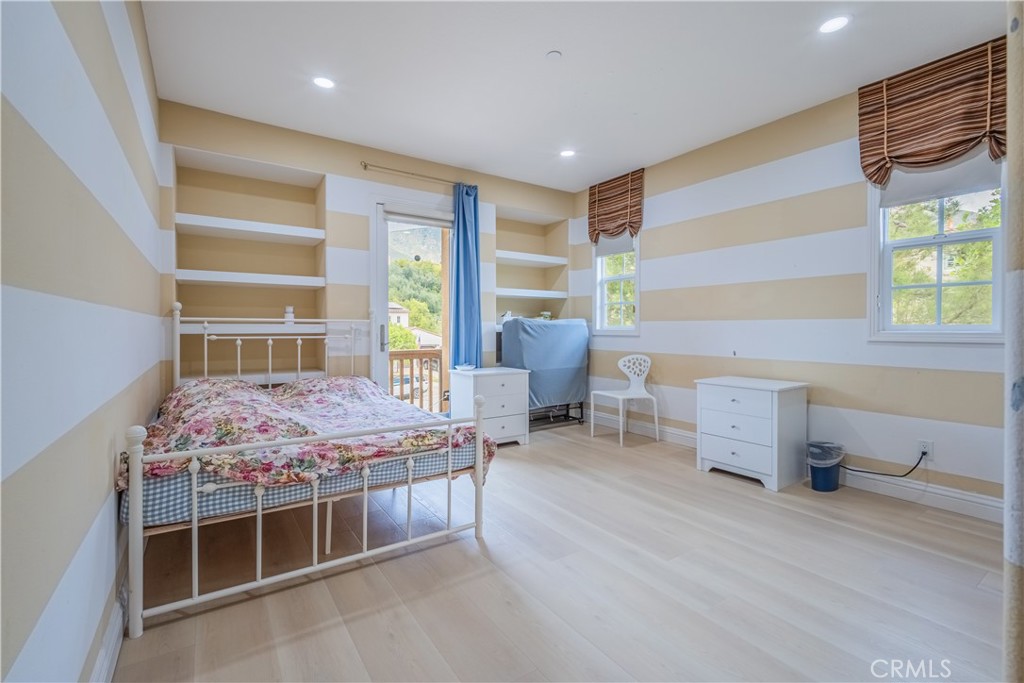 Claremont, California, 91711, United States, 5 Bedrooms Bedrooms, ,5 BathroomsBathrooms,Residential,Active,2033995