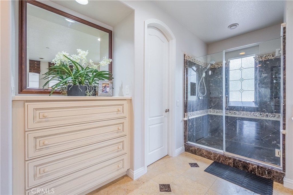 Claremont, California, 91711, United States, 5 Bedrooms Bedrooms, ,5 BathroomsBathrooms,Residential,Active,2033995