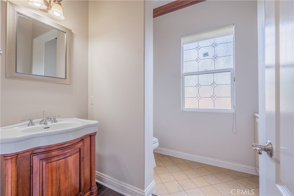 Claremont, California, 91711, United States, 5 Bedrooms Bedrooms, ,5 BathroomsBathrooms,Residential,Active,2033995