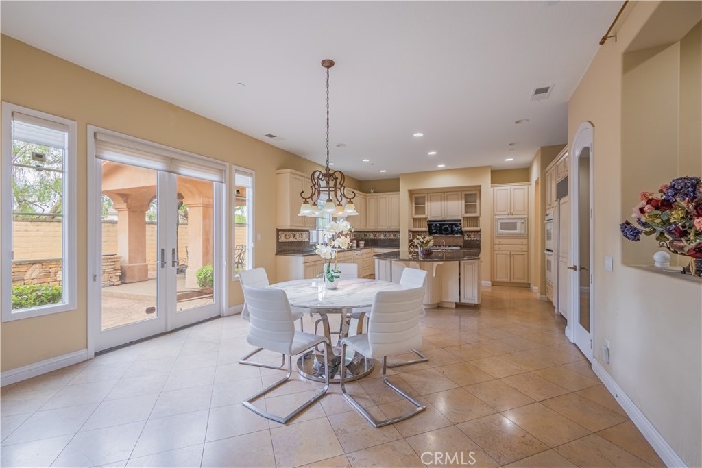 Claremont, California, 91711, United States, 5 Bedrooms Bedrooms, ,5 BathroomsBathrooms,Residential,Active,2033995