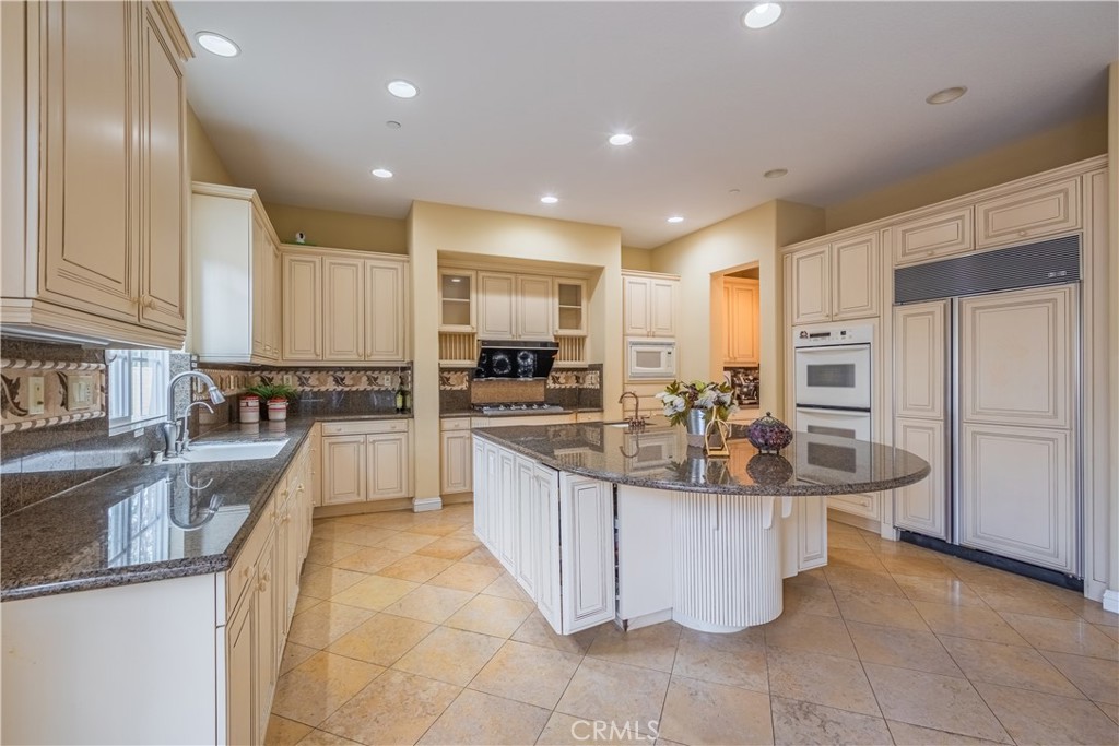 Claremont, California, 91711, United States, 5 Bedrooms Bedrooms, ,5 BathroomsBathrooms,Residential,Active,2033995
