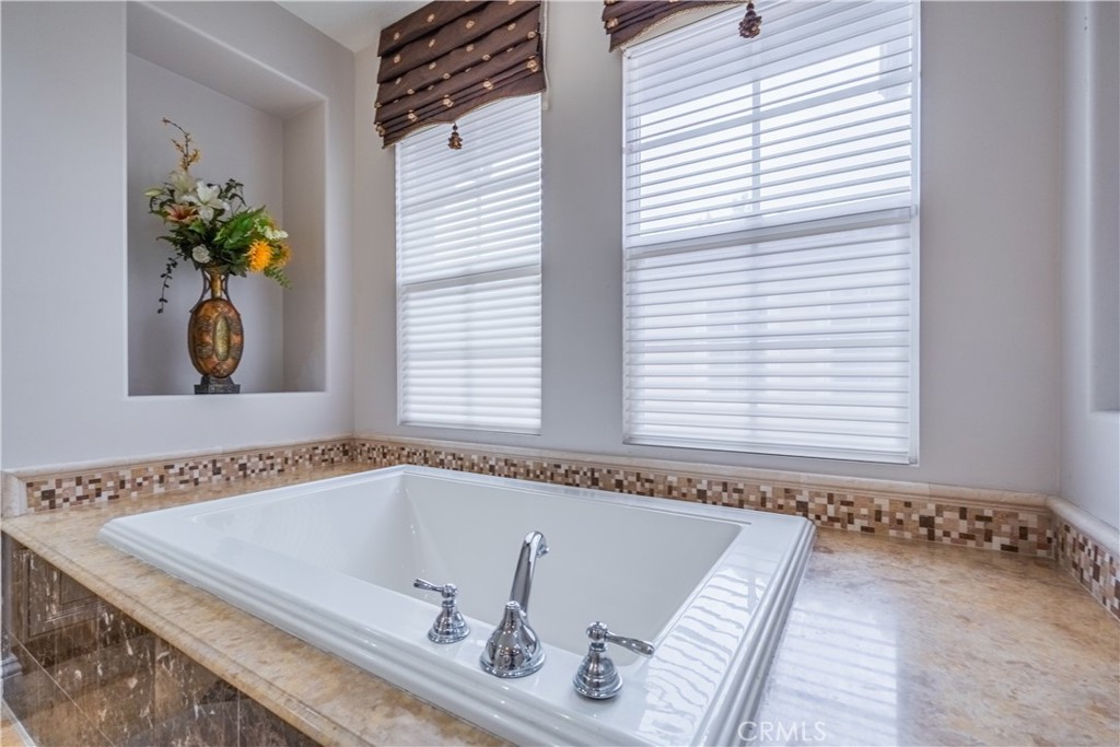 Claremont, California, 91711, United States, 5 Bedrooms Bedrooms, ,5 BathroomsBathrooms,Residential,Active,2033995