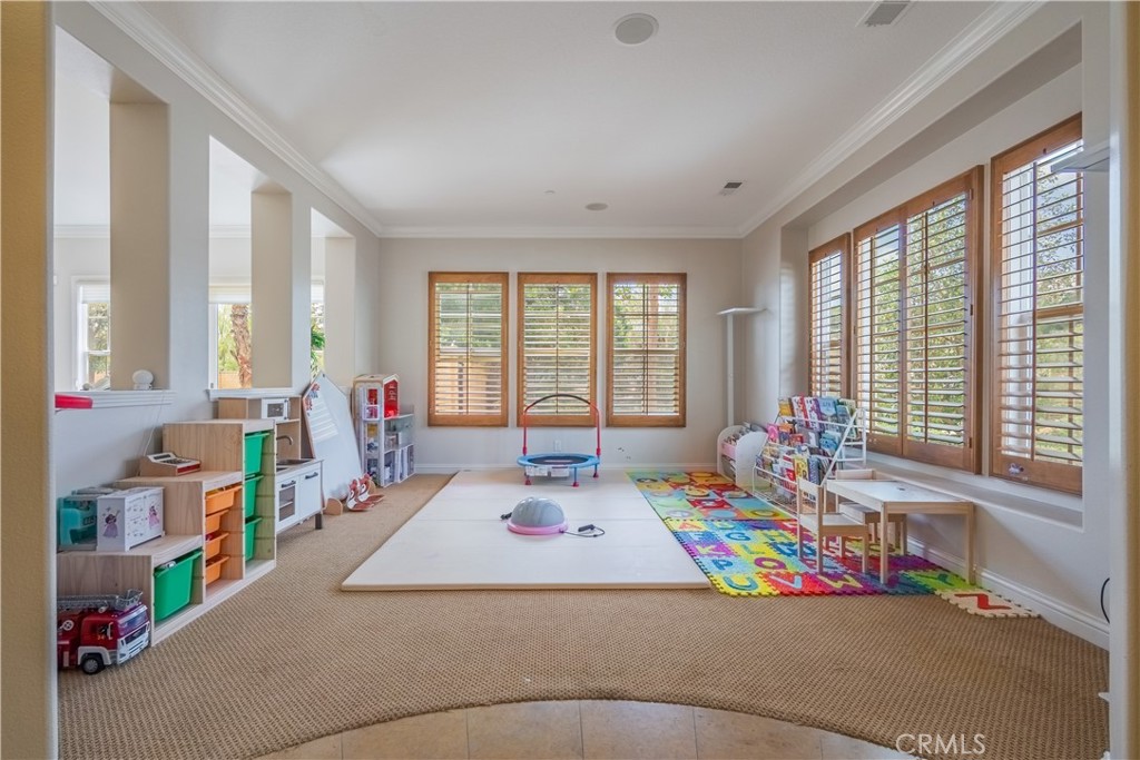 Claremont, California, 91711, United States, 5 Bedrooms Bedrooms, ,5 BathroomsBathrooms,Residential,Active,2033995