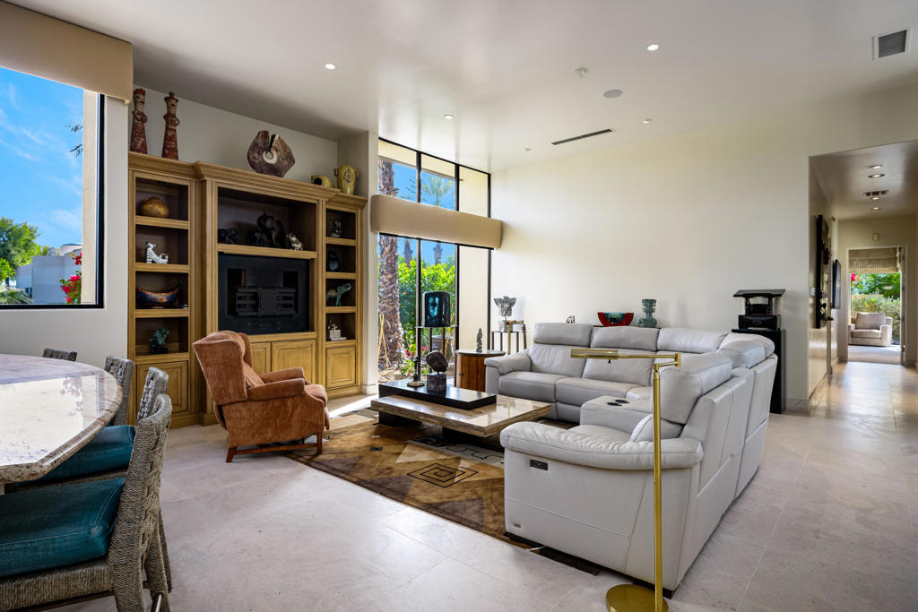 La Residence - Residential
