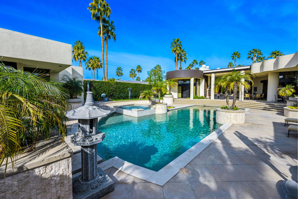 La Residence - Residential
