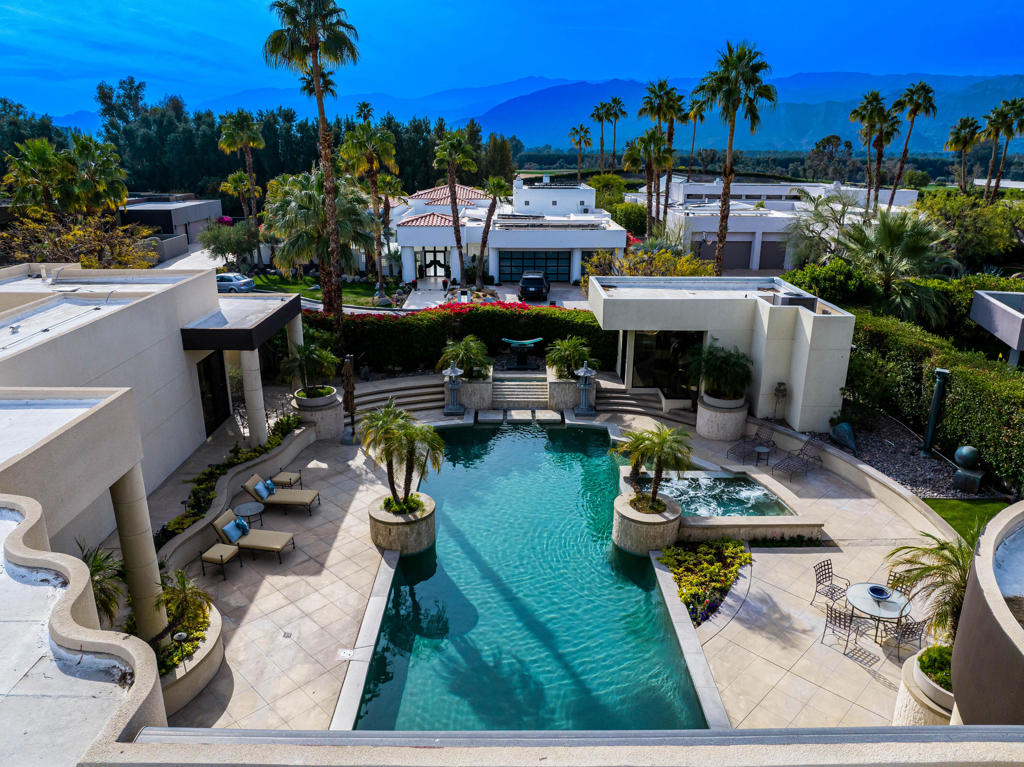 La Residence - Residential