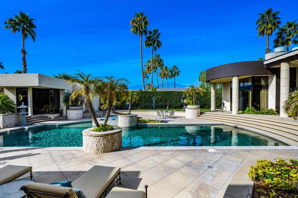 La Residence - Residential