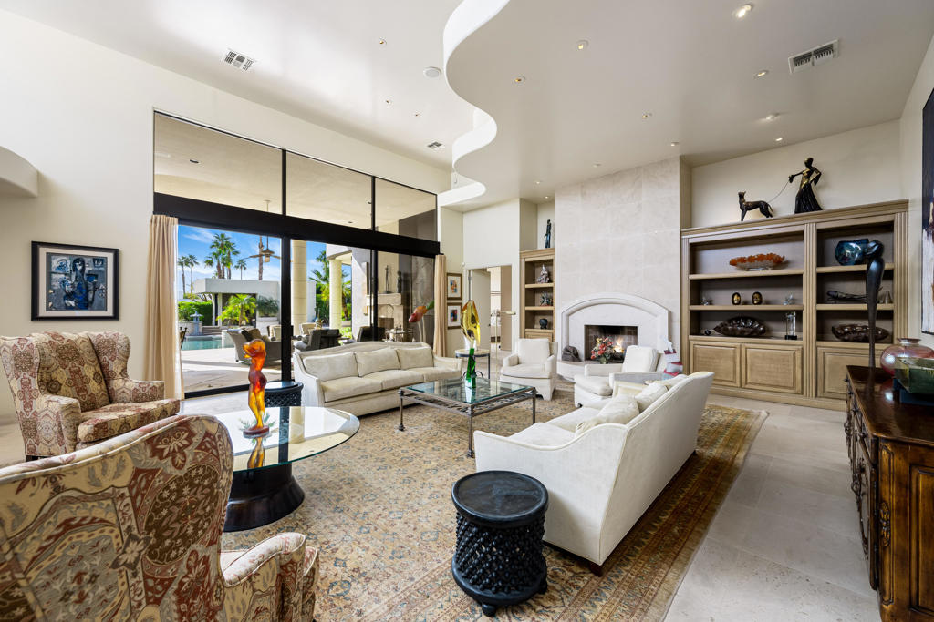La Residence - Residential